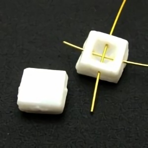 ヴィンテージビーズ ホワイト 6×6mm