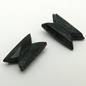 ヴィンテージビーズ ブラック 約8×4mm