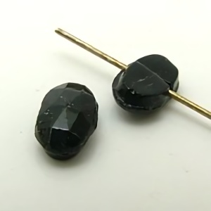 ヴィンテージビーズ ブラック 約6.5×5mm