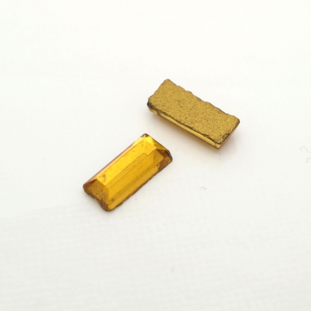 ラインストーンバケット　トパーズ7×3mm