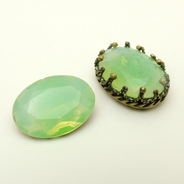 Sabrina Faceted Ovalグリーン18×13mm(01-07)