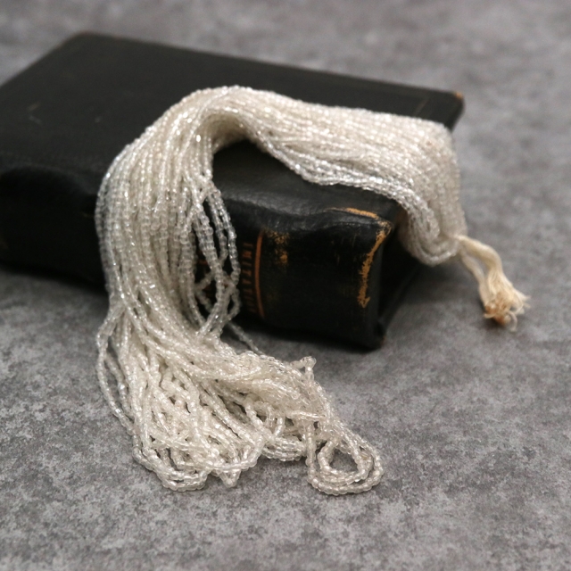 糸通しフランスヴィンテージシードビーズ クリスタル