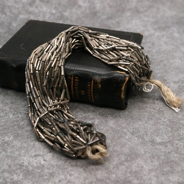 糸通しフランスヴィンテージシードビーズ メタリックシルバー