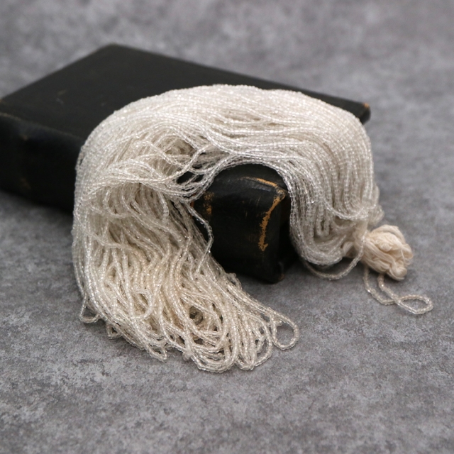 糸通しフランスヴィンテージシードビーズ クリスタル