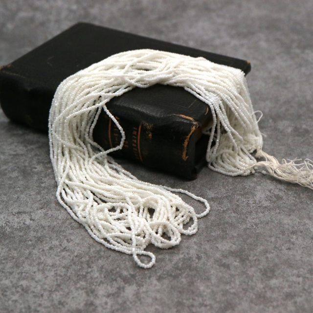 糸通しフランスヴィンテージシードビーズ ホワイト