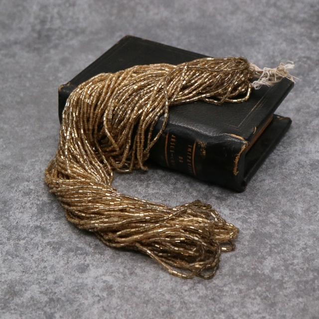 糸通しフランスヴィンテージシードビーズ　ゴールドブラウン