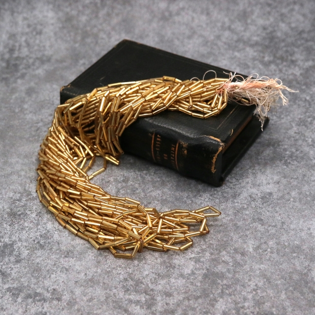 糸通しフランスヴィンテージシードビーズ ブラウン