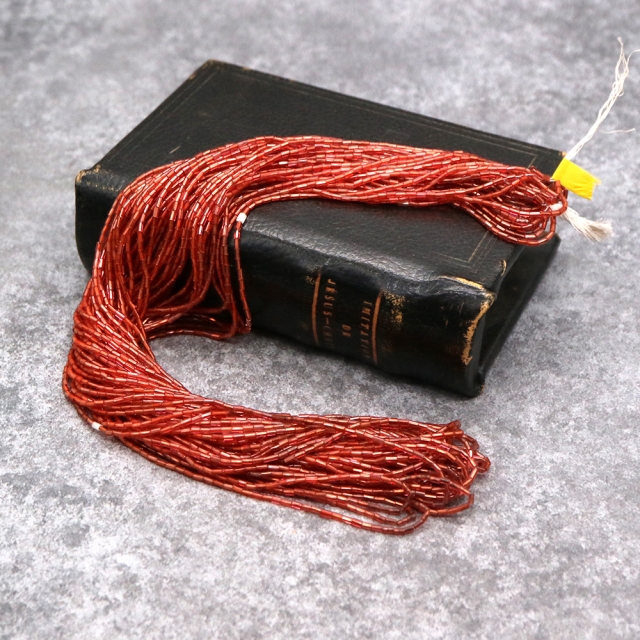 糸通しフランスヴィンテージシードビーズ レッド