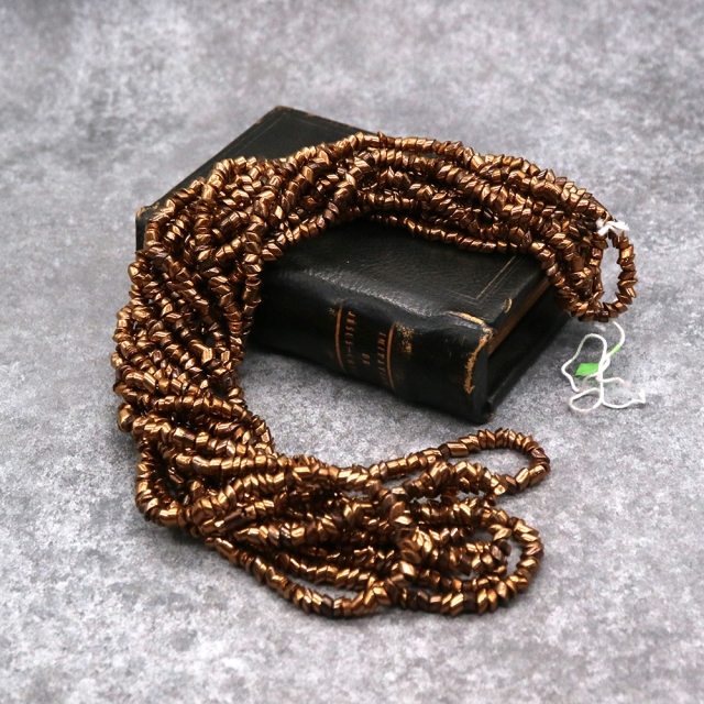 糸通しフランスヴィンテージシードビーズ　ブロンズ