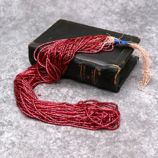 糸通しフランスヴィンテージシードビーズ レッド