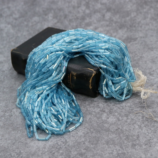 糸通しフランスヴィンテージシードビーズ ライトブルー