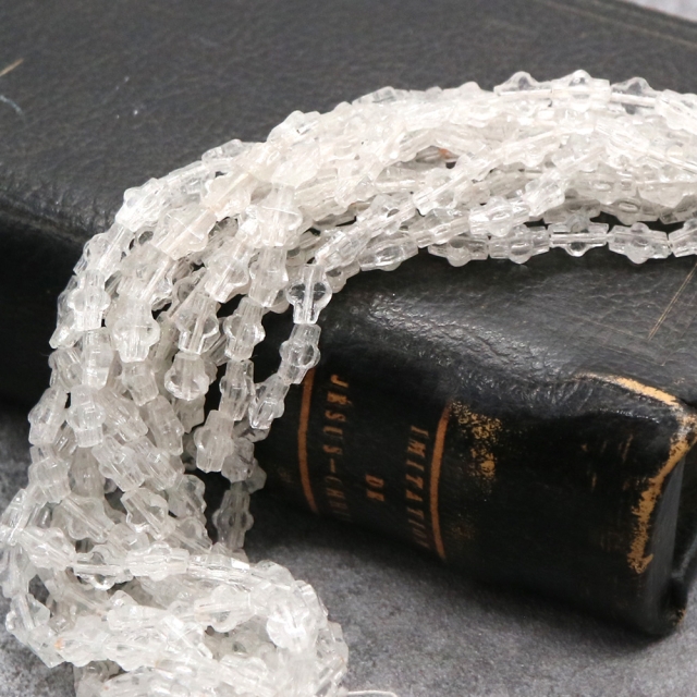 糸通しフランスヴィンテージビーズ クリスタル