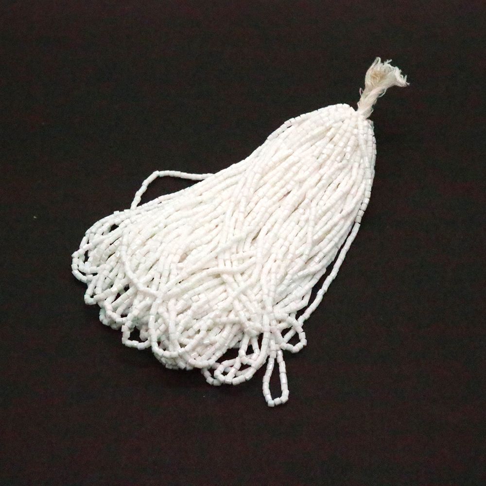 ジャパンヴィンテージシードビーズ 糸通し ホワイト2 2 5mm 5本 ジュリアン